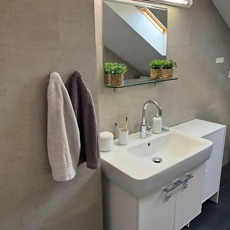 Charming Duplex Loft In Center Lägenhet *