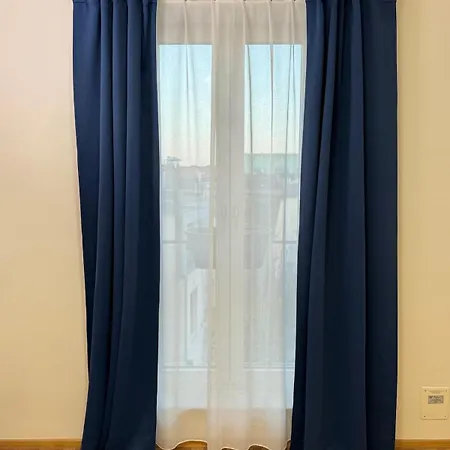 Charming Duplex Loft In Center דירה
