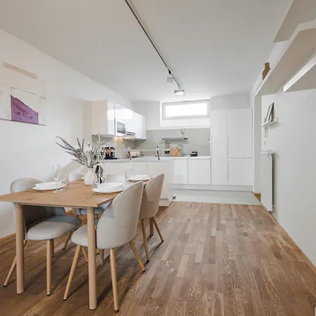 Apartment Charming Duplex Loft In Center *