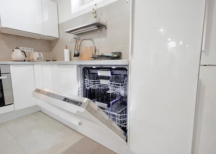 Charming Duplex Loft In Center Apartment *