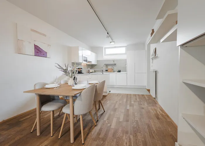 Apartment Charming Duplex Loft In Center *