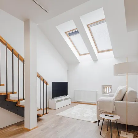 Charming Duplex Loft In Center